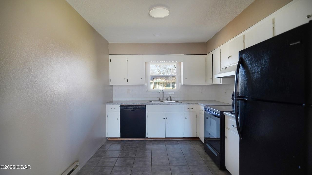 601 Kimberly Drive - Photo 5 of 13