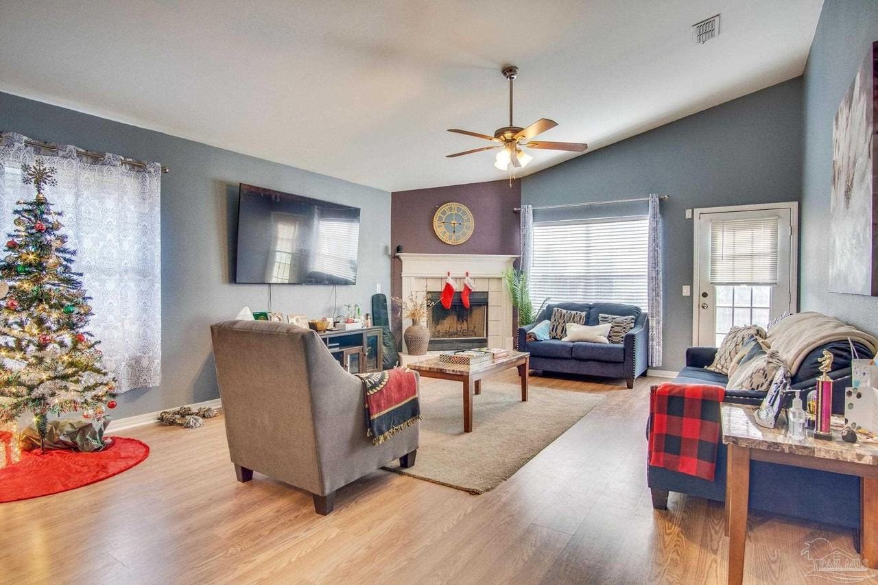 2005 Tujaques Pl - Photo 2 of 30