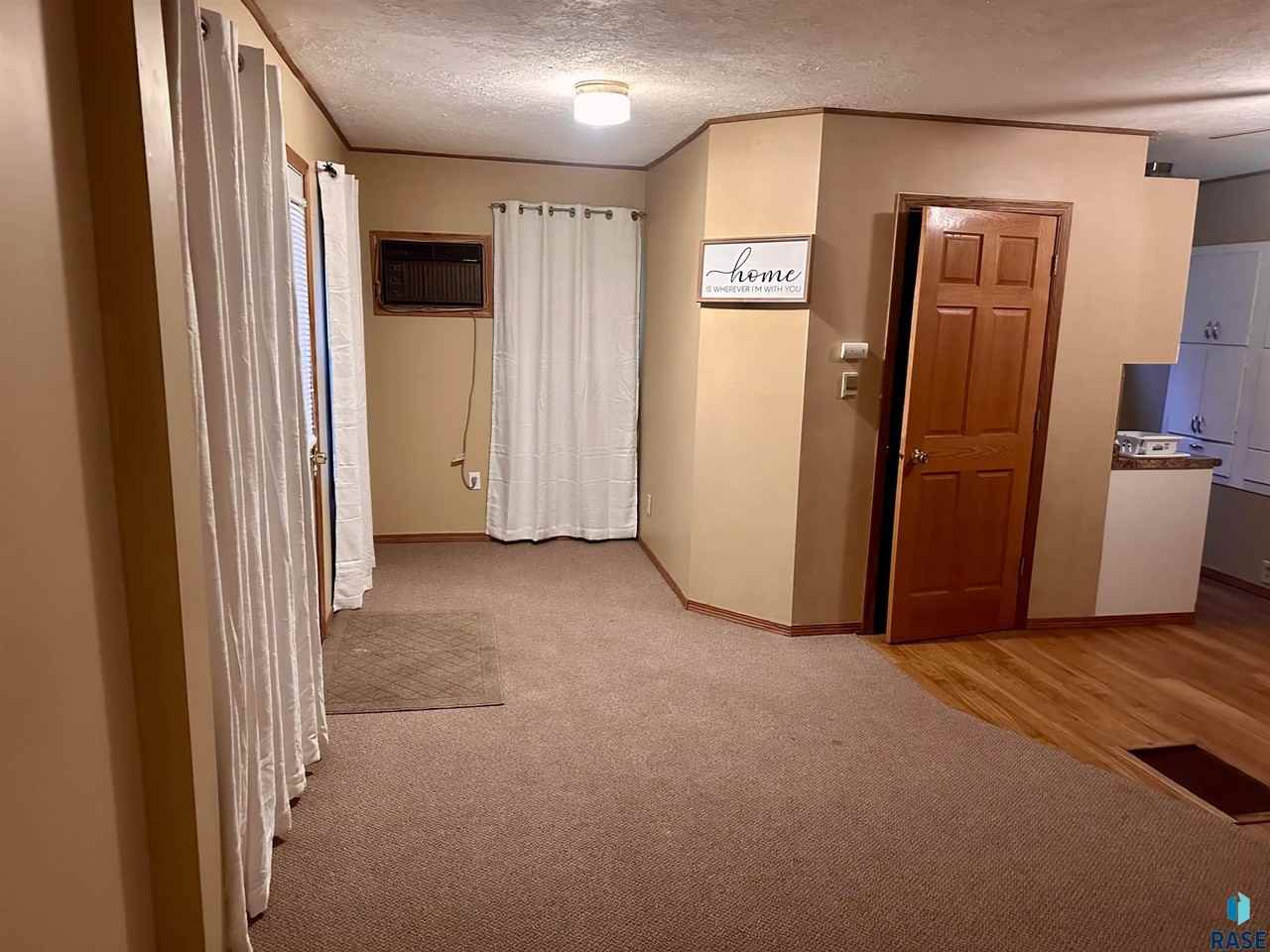 820 North Cedar Street - Photo 3 of 25