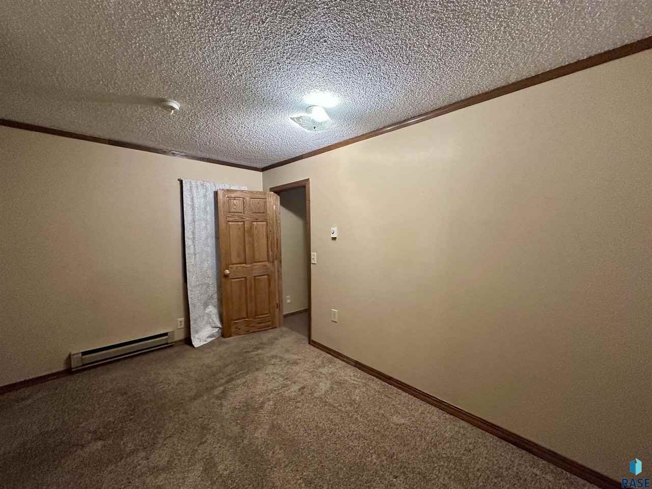 820 North Cedar Street - Photo 6 of 25