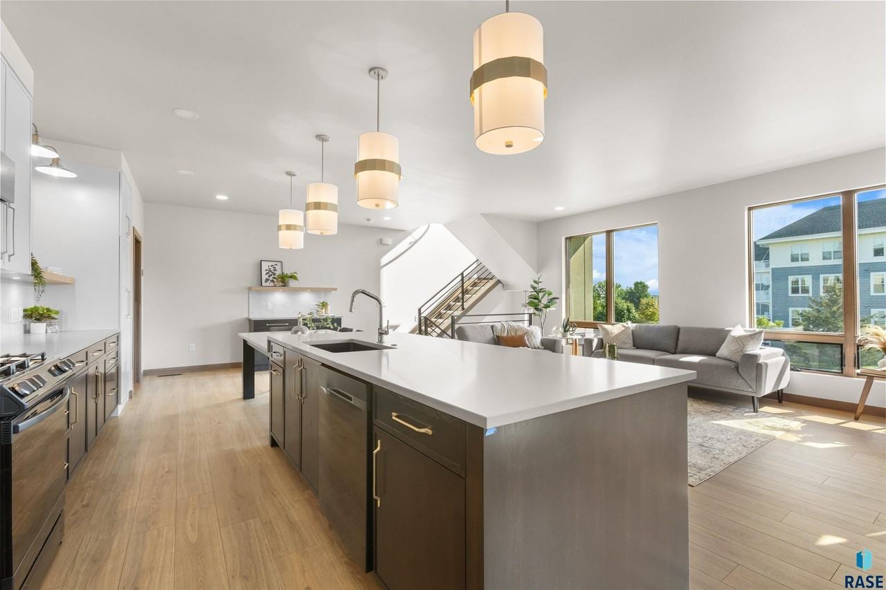 2807 S Terry Ave - Photo 7 of 31