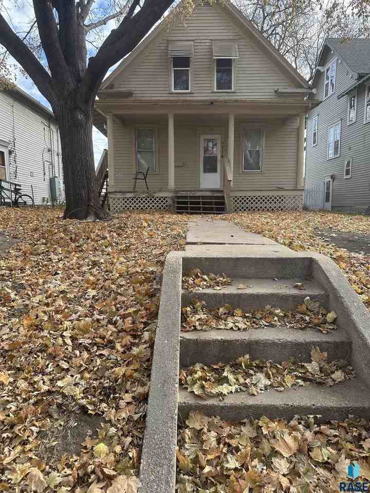 714 South 1st Avenue #B - Photo 2 of 6