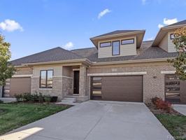 featured image of 7507 Gramercy Cir