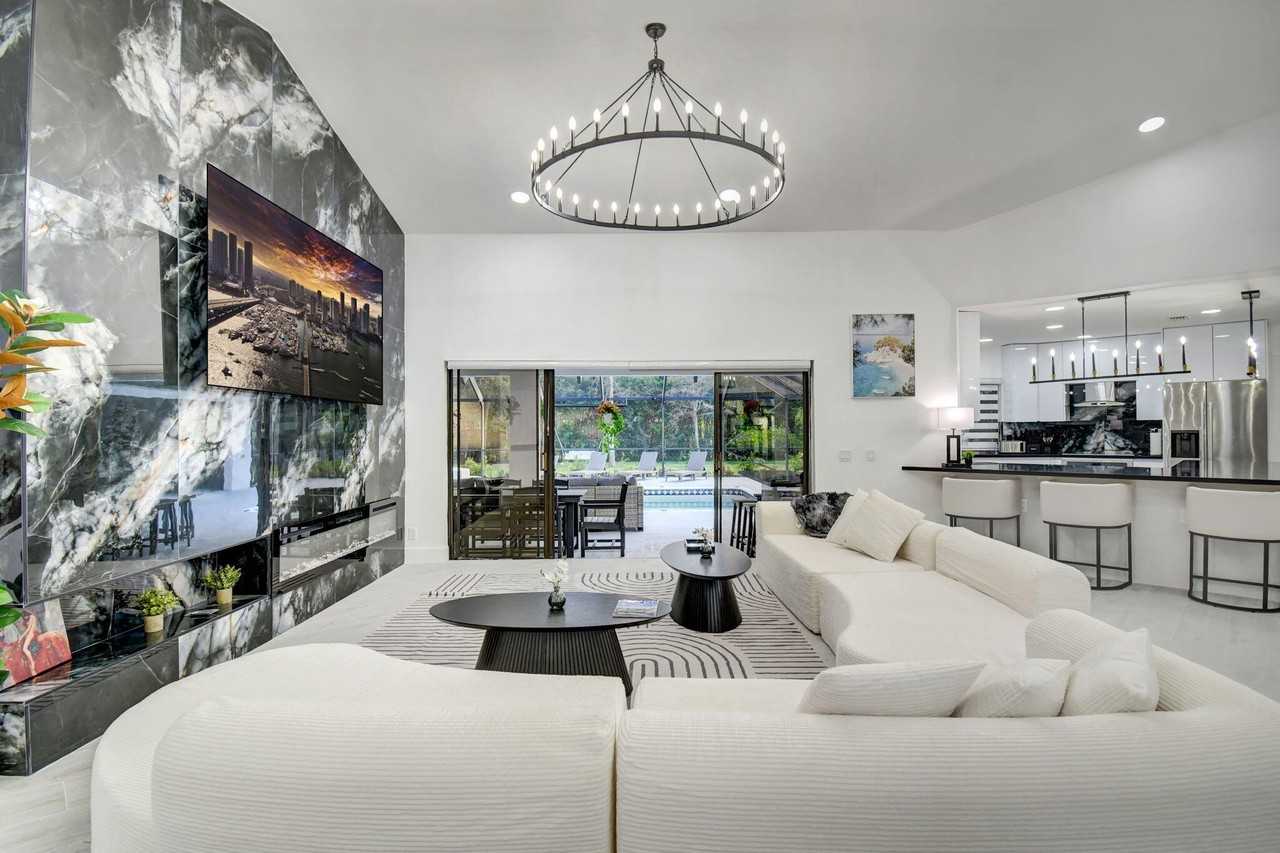 13302 Doubletree Cir - Photo 5 of 50