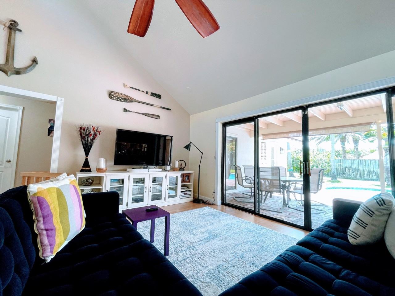 1701 Northwest 97th Terrace - Photo 4 of 33