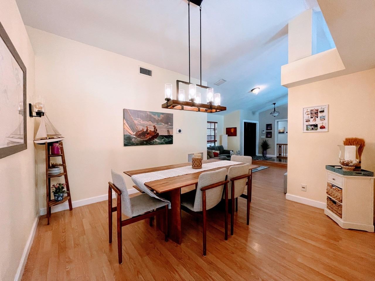 1701 Northwest 97th Terrace - Photo 5 of 33