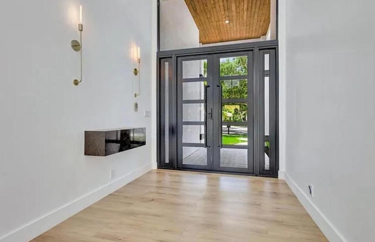 2299 Nw 55th St - Photo 3 of 47