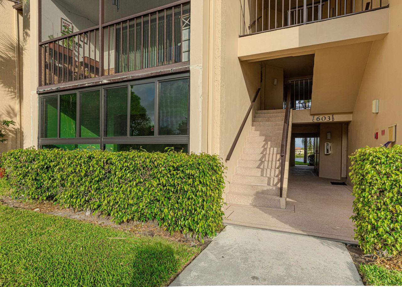 603 Sea Pine Way #C1 - Photo 2 of 32