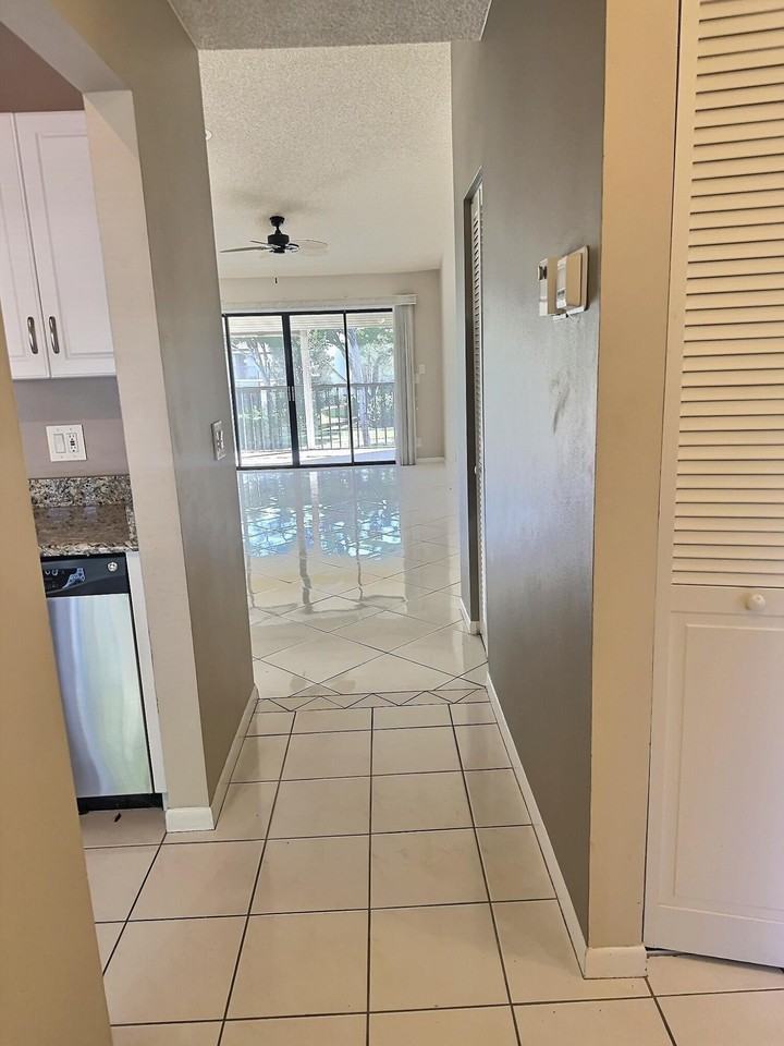 3348 Lucerne Park Dr #3348 - Photo 2 of 28