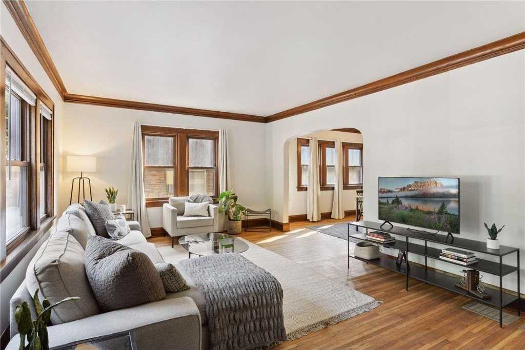 953 17th Avenue Southeast - Photo 2 of 18