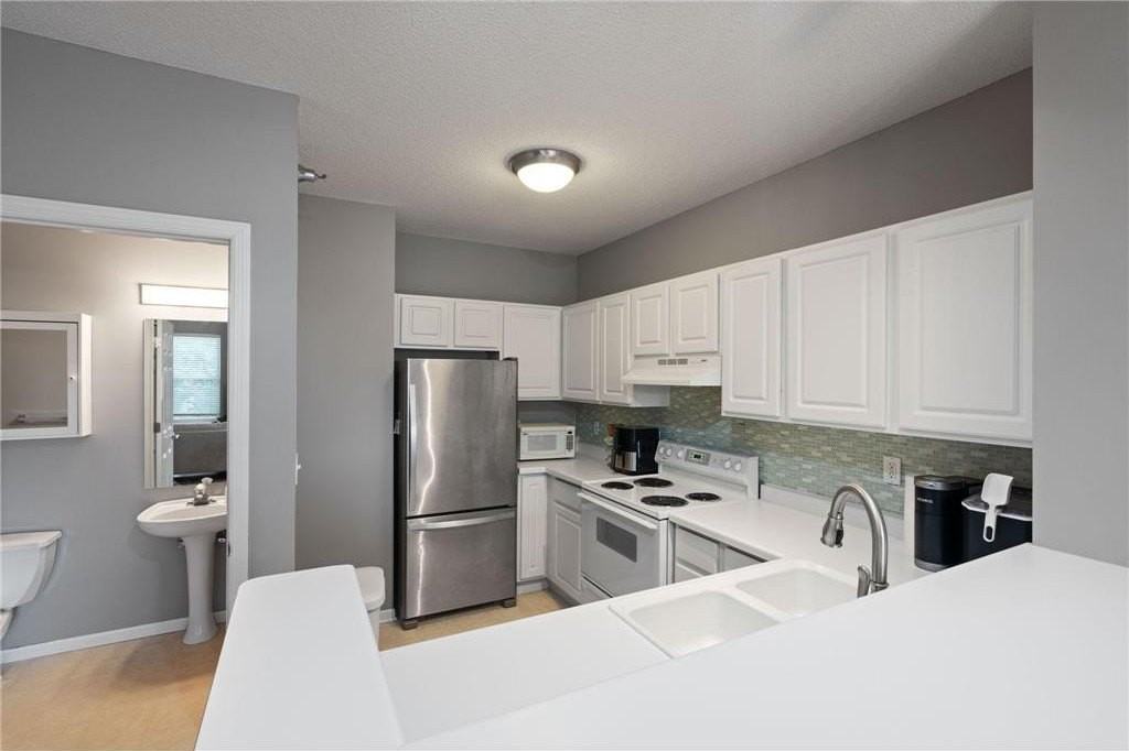 680 N 2nd St #403 - Photo 6 of 48