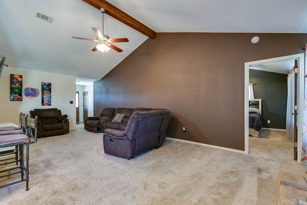 2122 Woodlawn Drive - Photo 5 of 32