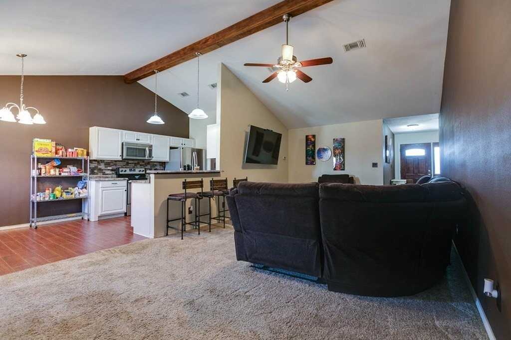 2122 Woodlawn Drive - Photo 6 of 32