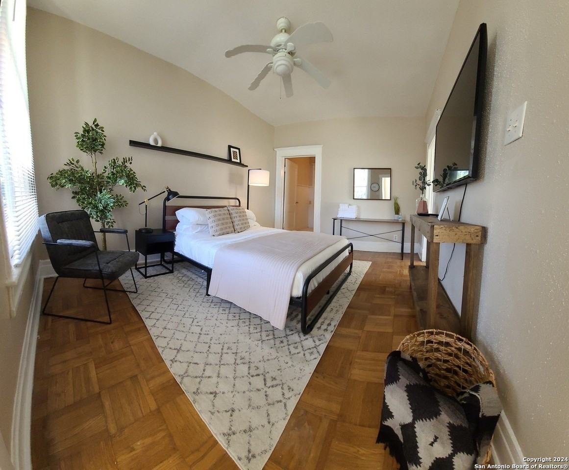 423 West Magnolia Avenue #1 - Photo 3 of 15