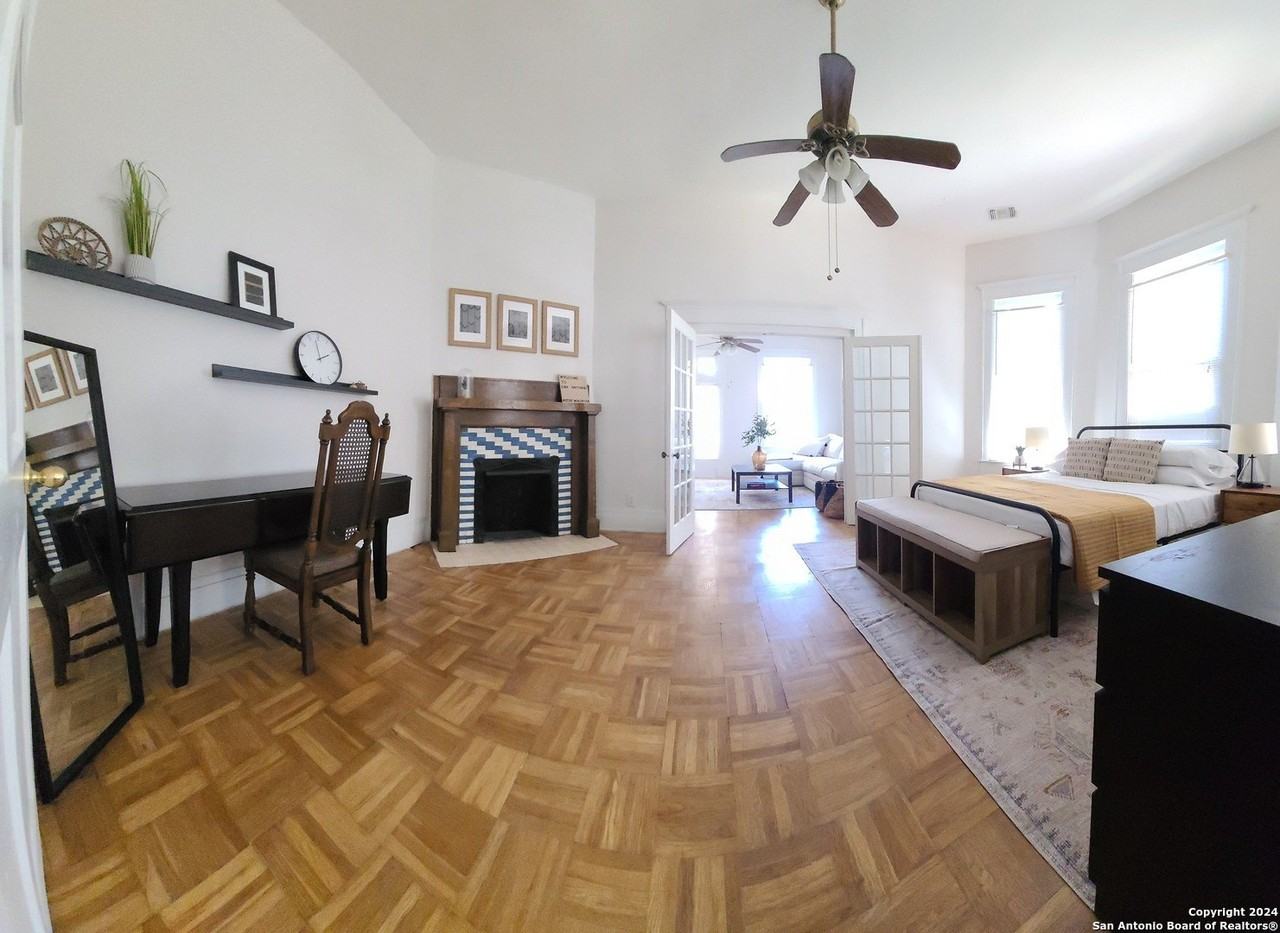 423 West Magnolia Avenue #1 - Photo 5 of 15