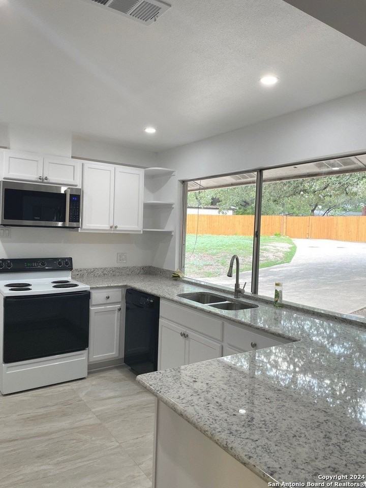 6119 Forest Court - Photo 4 of 24