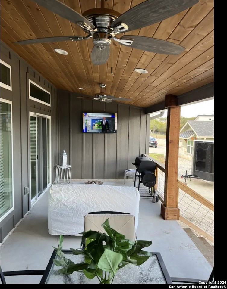 1178 Lakeshore Drive - Photo 3 of 20