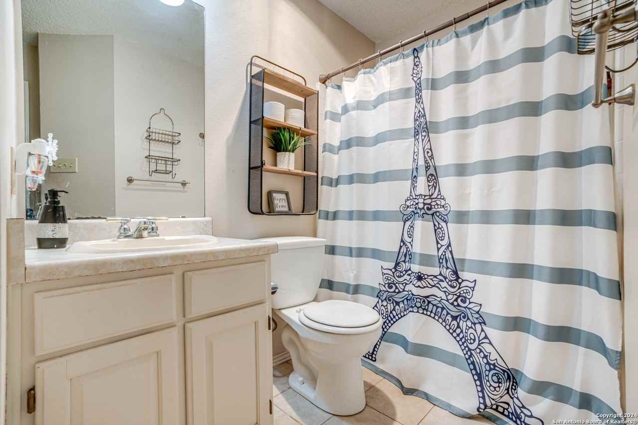 3211 Stoney Grv - Photo 3 of 7