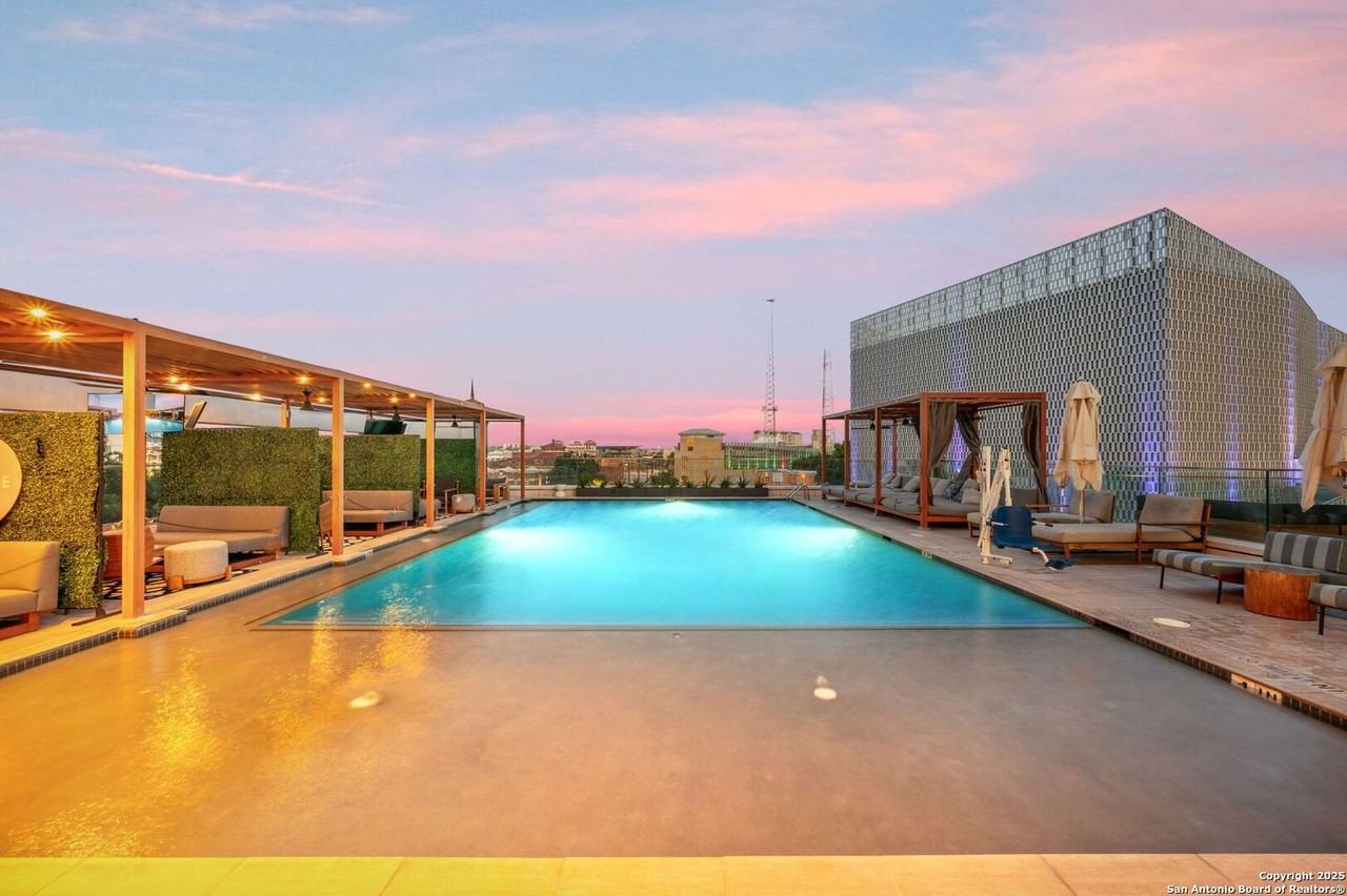 123 Lexington Ave Apt 1308 #1308 - Photo 4 of 26