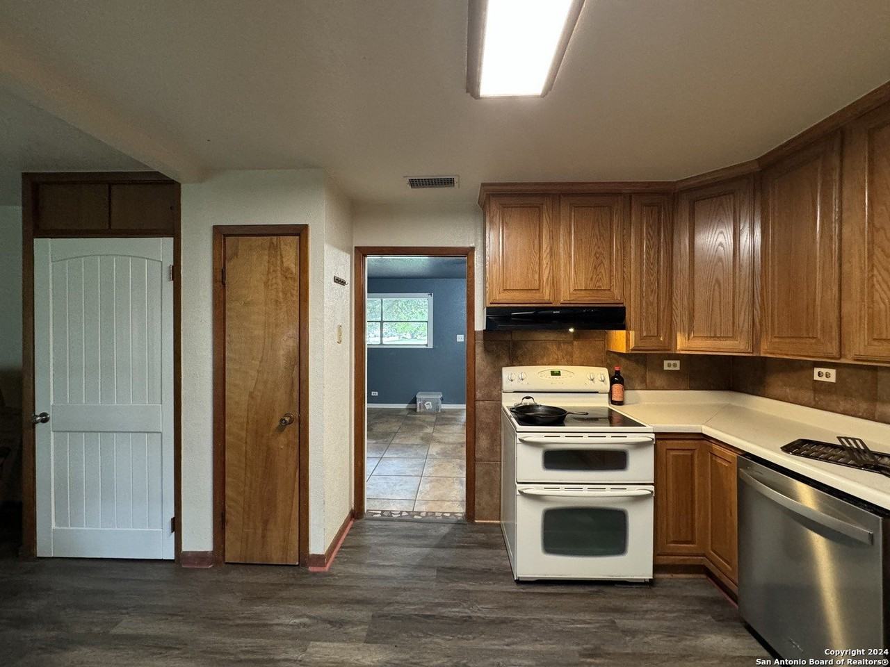 119 Greenlawn Avenue - Photo 6 of 25