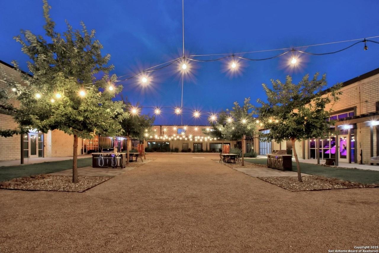 215 Coca-Cola Place #313 - Photo 6 of 8