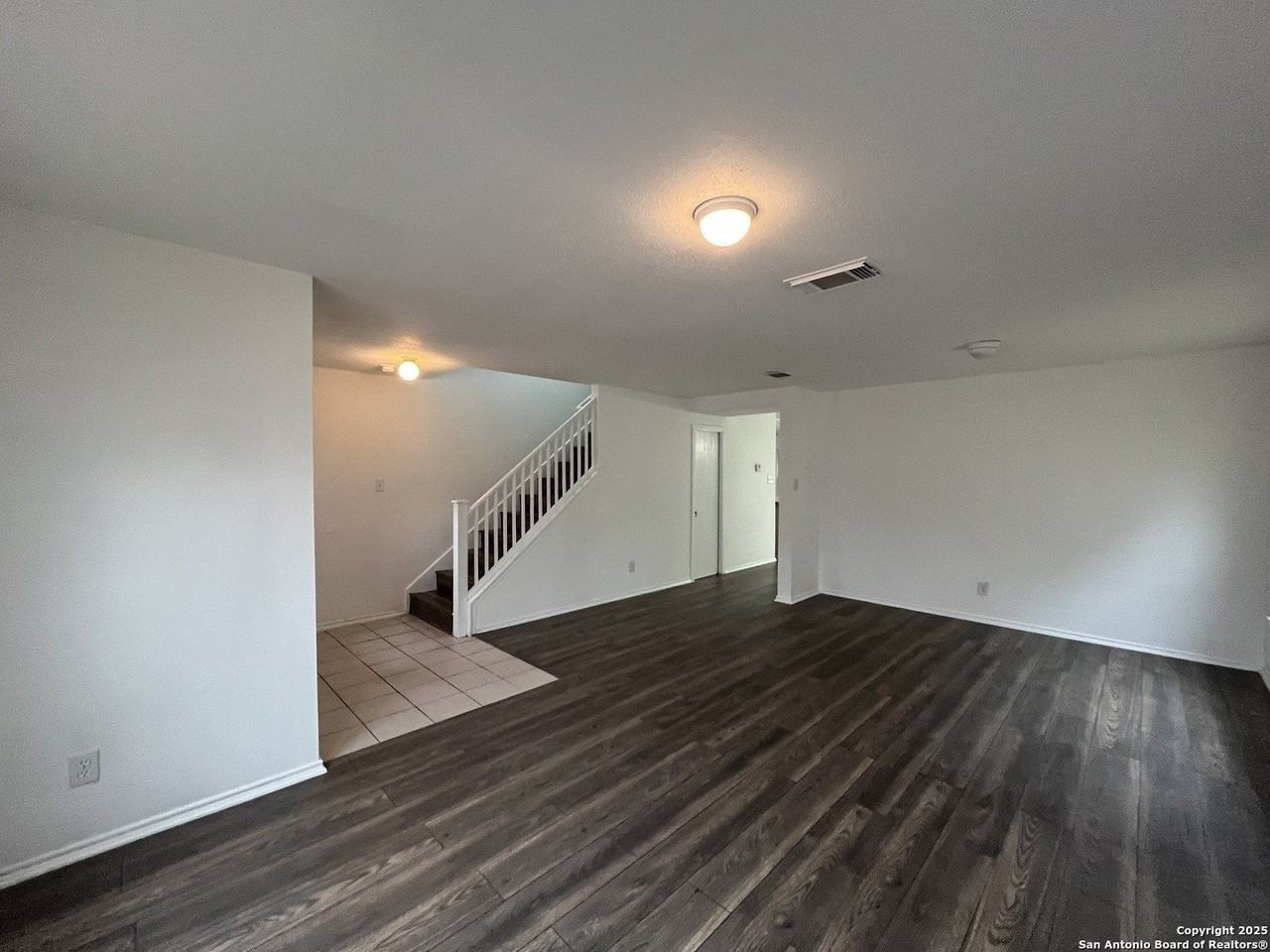 8419 Manderly Pl - Photo 5 of 34