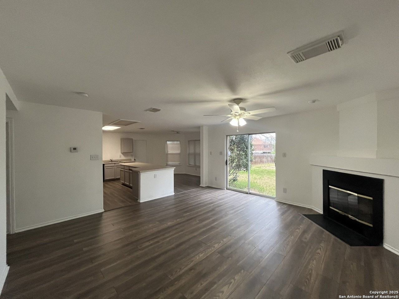 8419 Manderly Pl - Photo 7 of 34