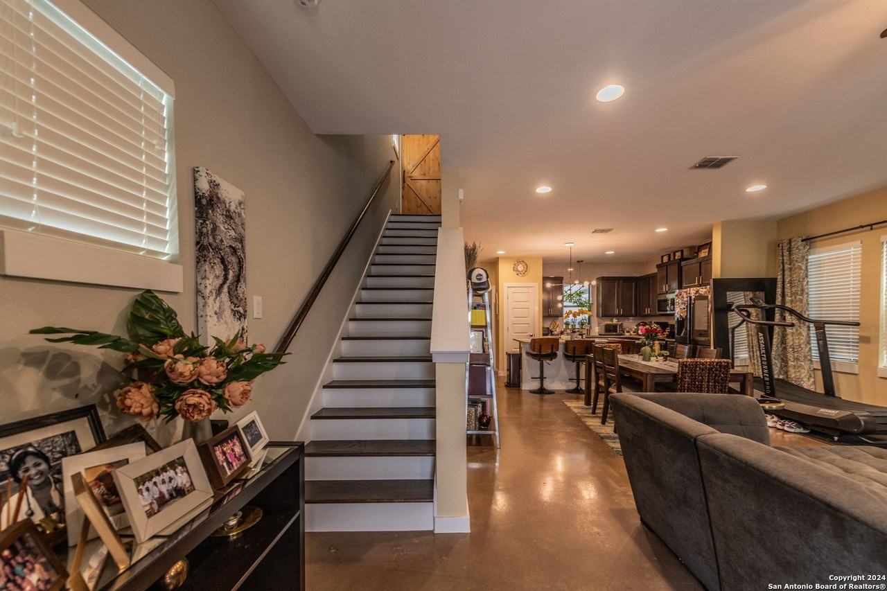 619 Burleson Street - Photo 3 of 21