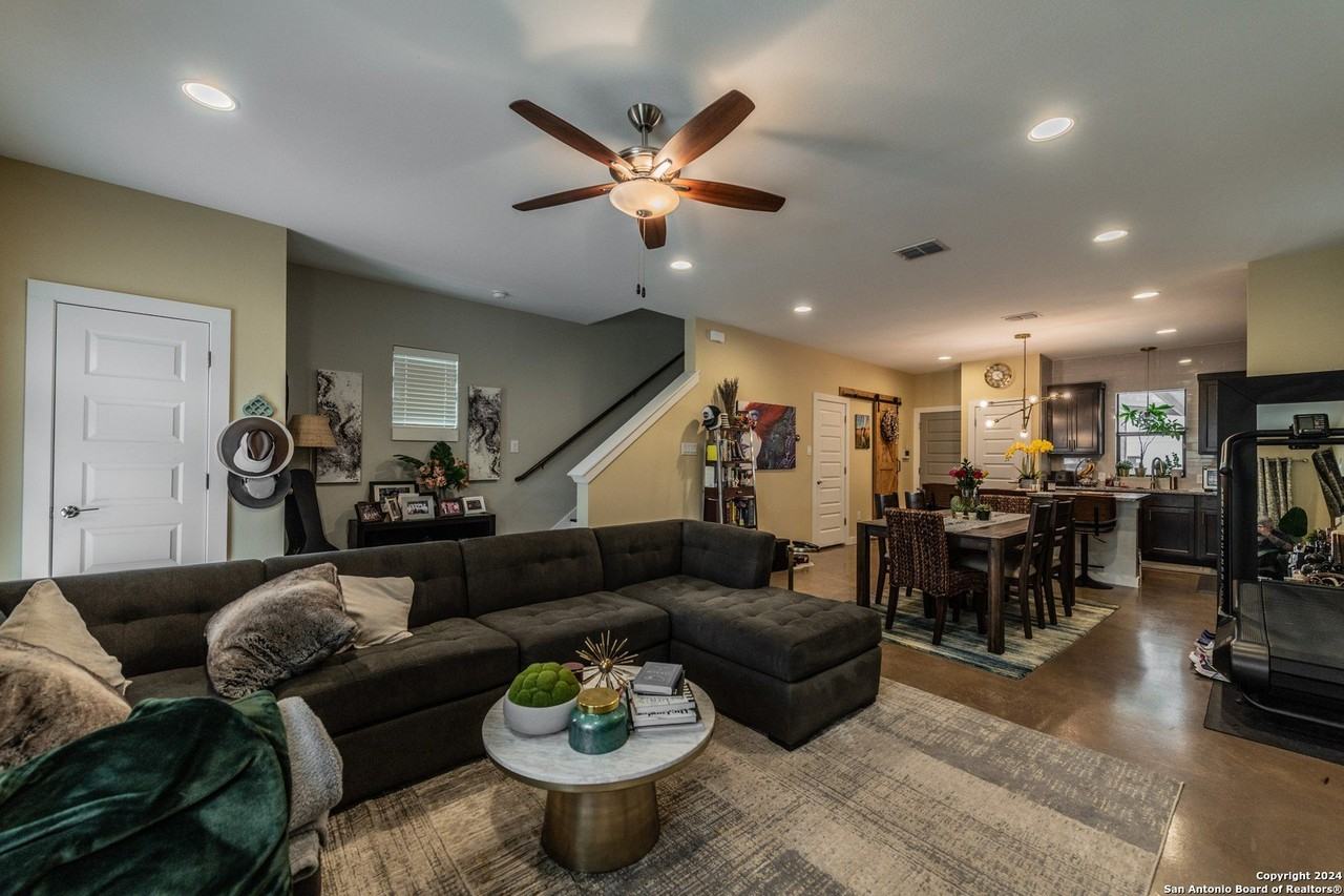 619 Burleson Street - Photo 7 of 21