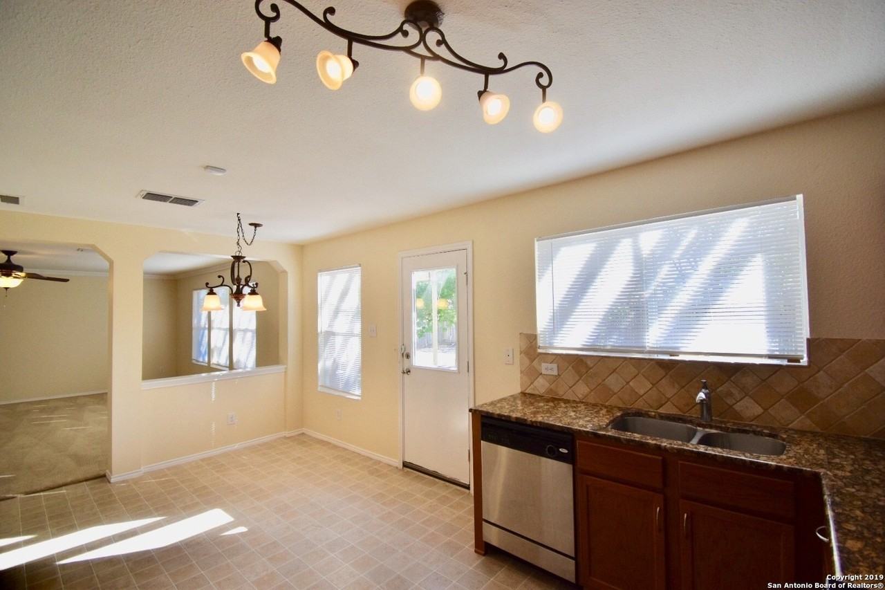 120 Tower Bluff - Photo 7 of 24