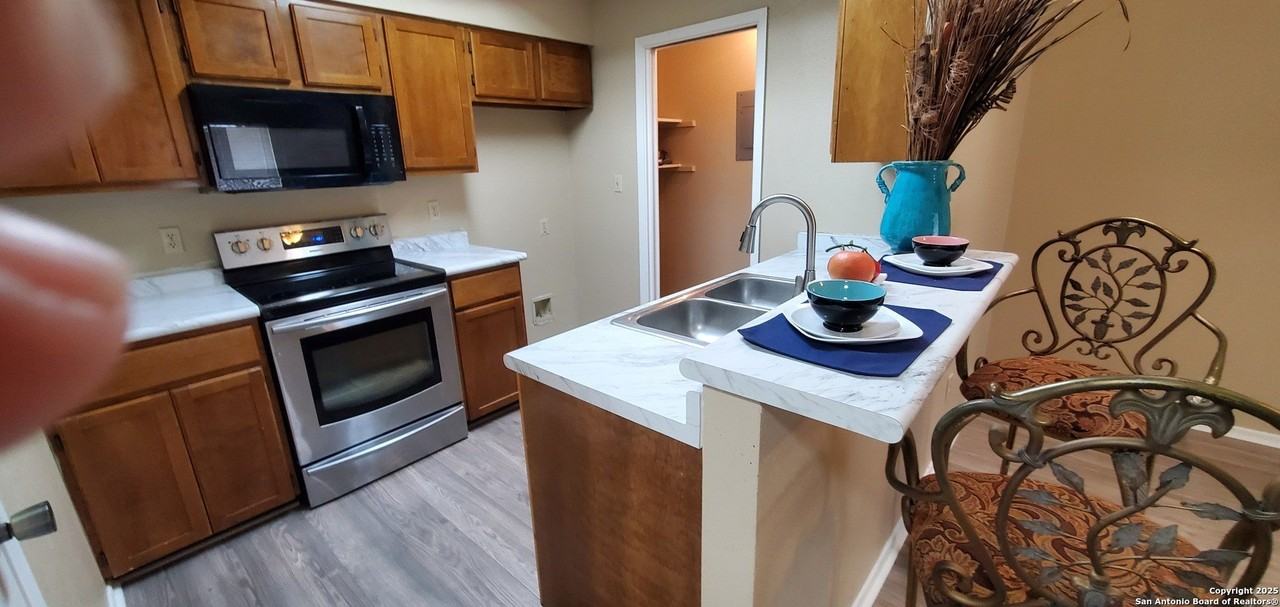 516 Kellys Way - Photo 4 of 17