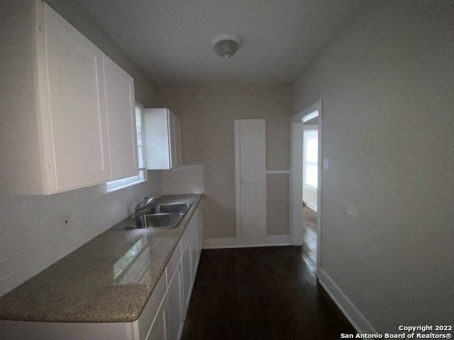 2330 E Commerce St - Photo 7 of 9