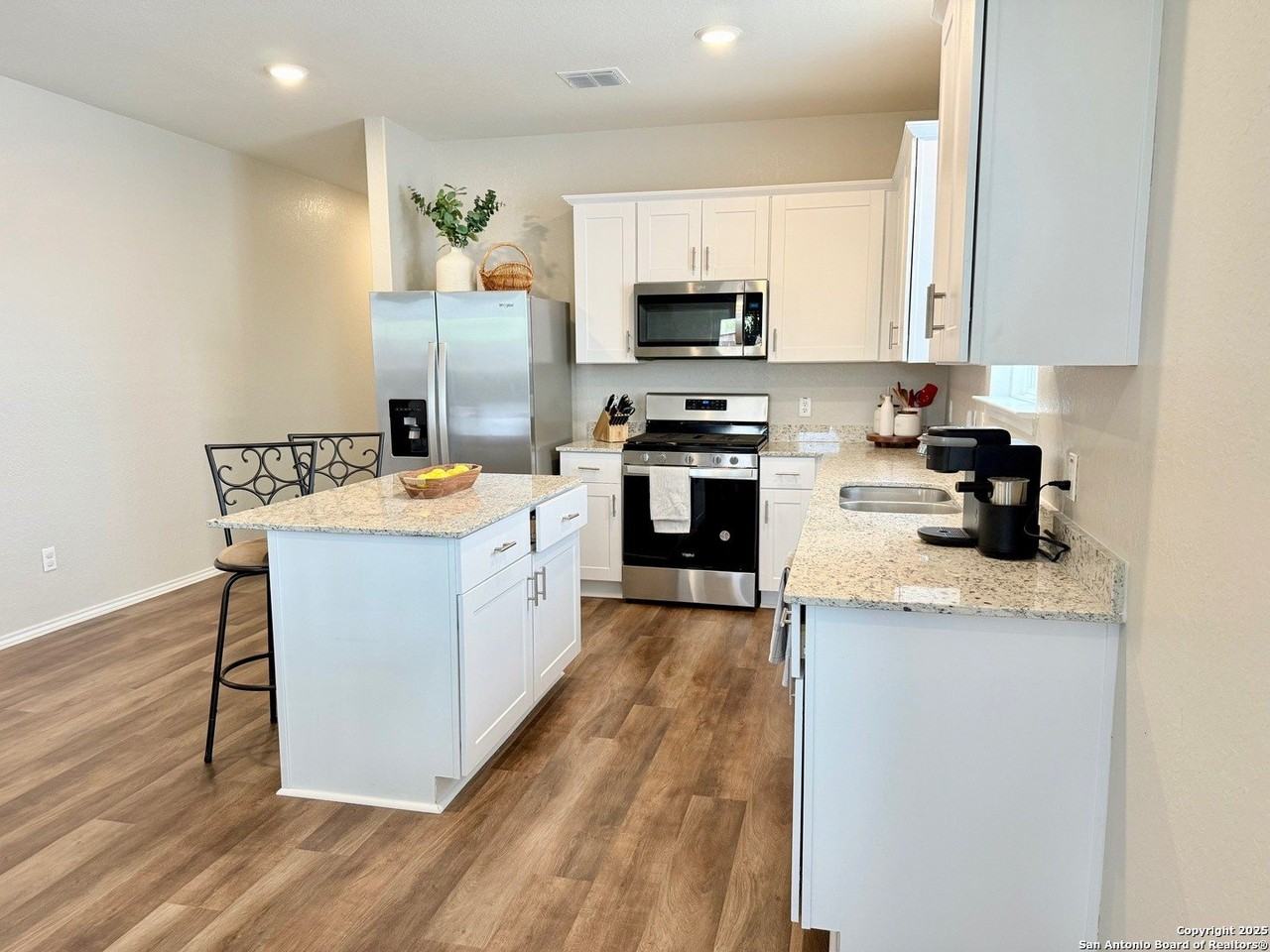 7307 Harvest Bay - Photo 5 of 28