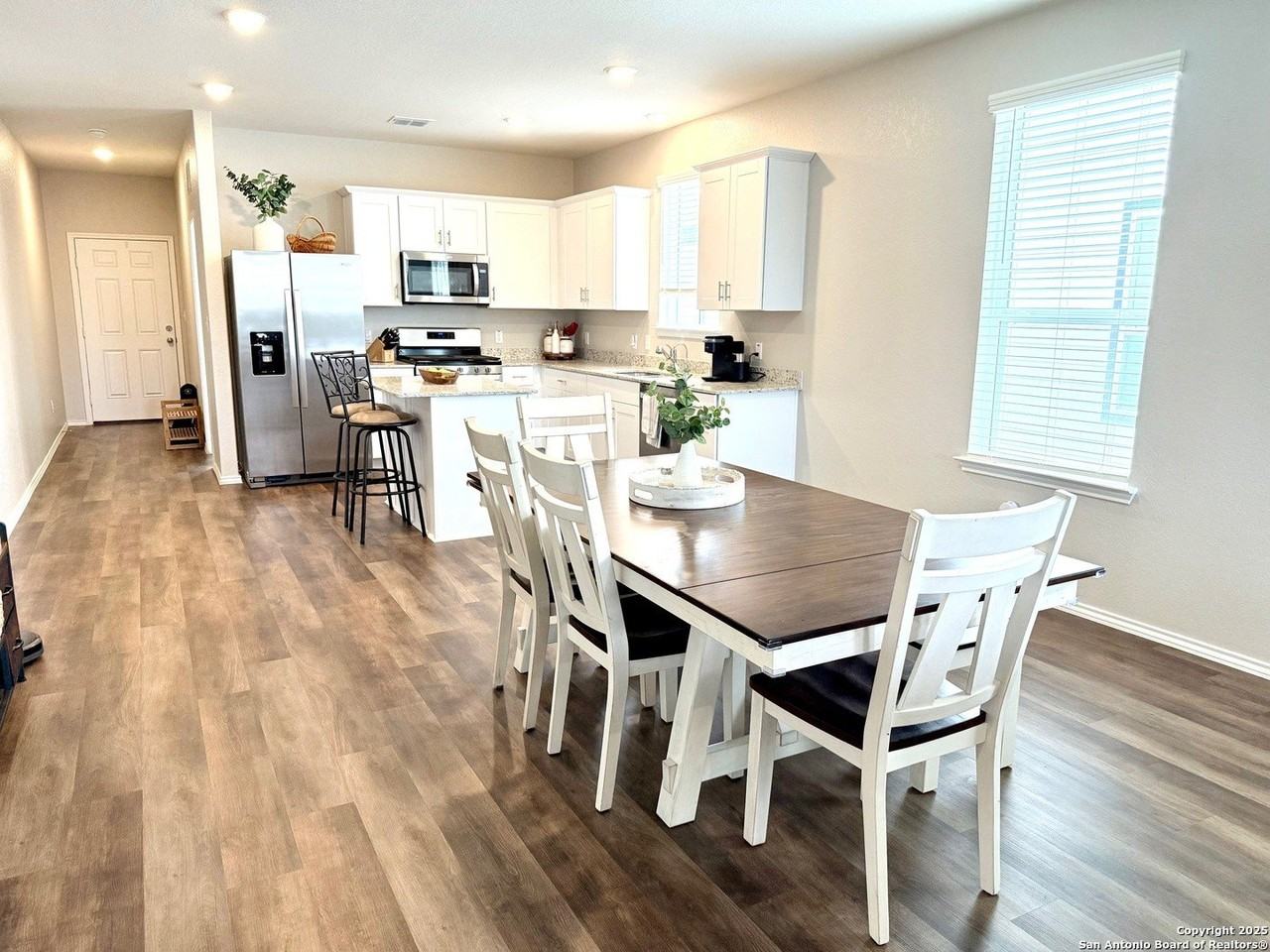 7307 Harvest Bay - Photo 7 of 28