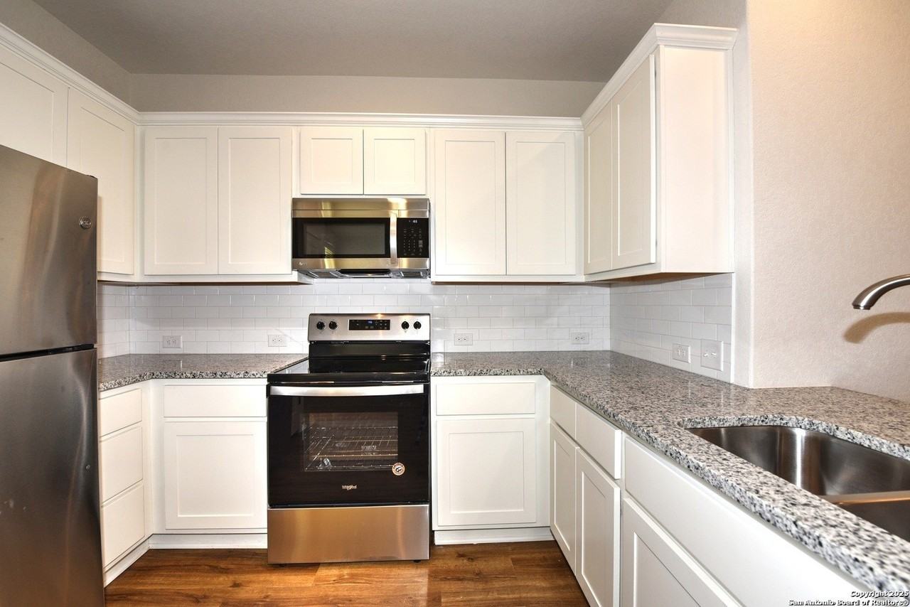 2310 Tulipwood Cove #101 - Photo 2 of 6