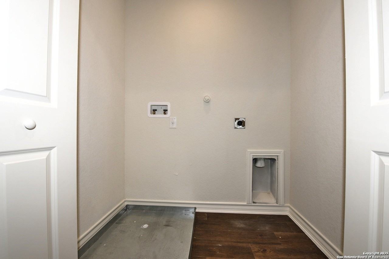 2310 Tulipwood Cove #101 - Photo 5 of 6