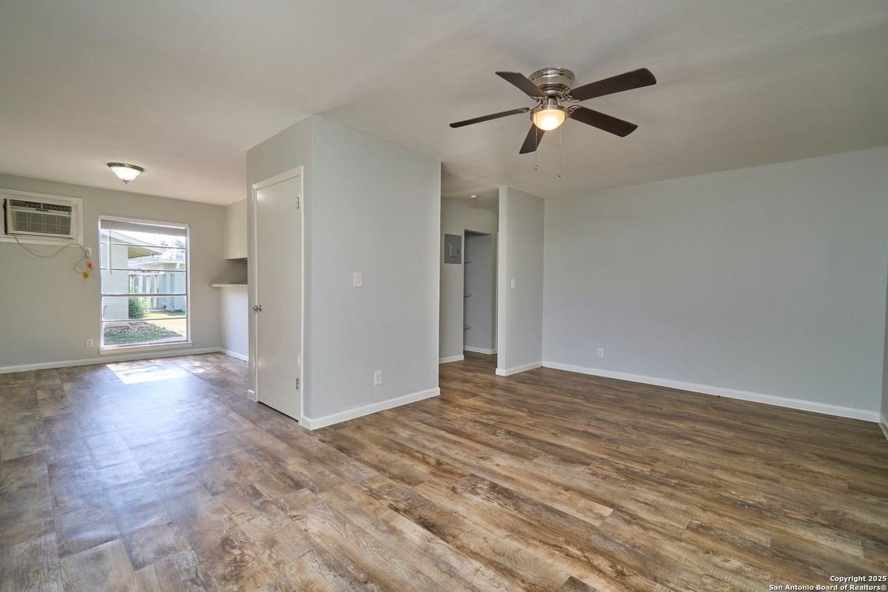 118 San Angelo Boulevard - Photo 4 of 29
