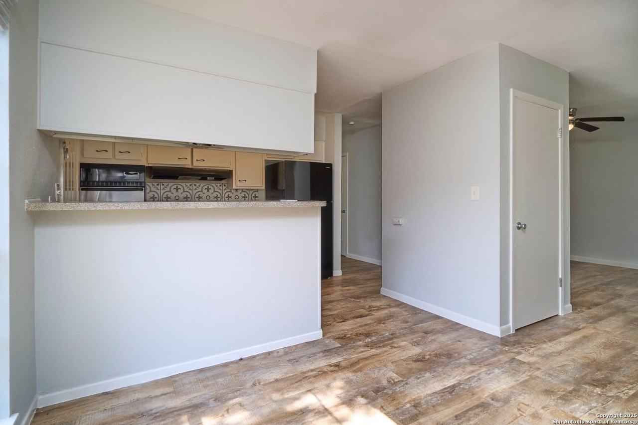 118 San Angelo Boulevard - Photo 6 of 29