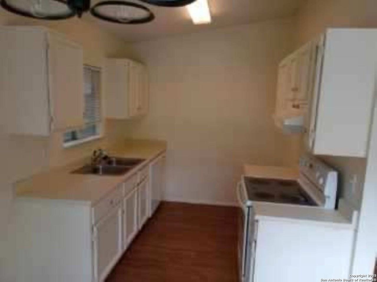 9835 Meadow Way - Photo 3 of 15