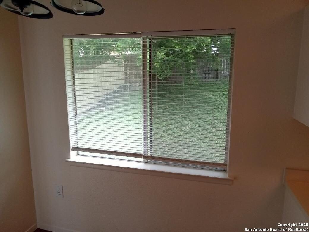 9835 Meadow Way - Photo 4 of 15