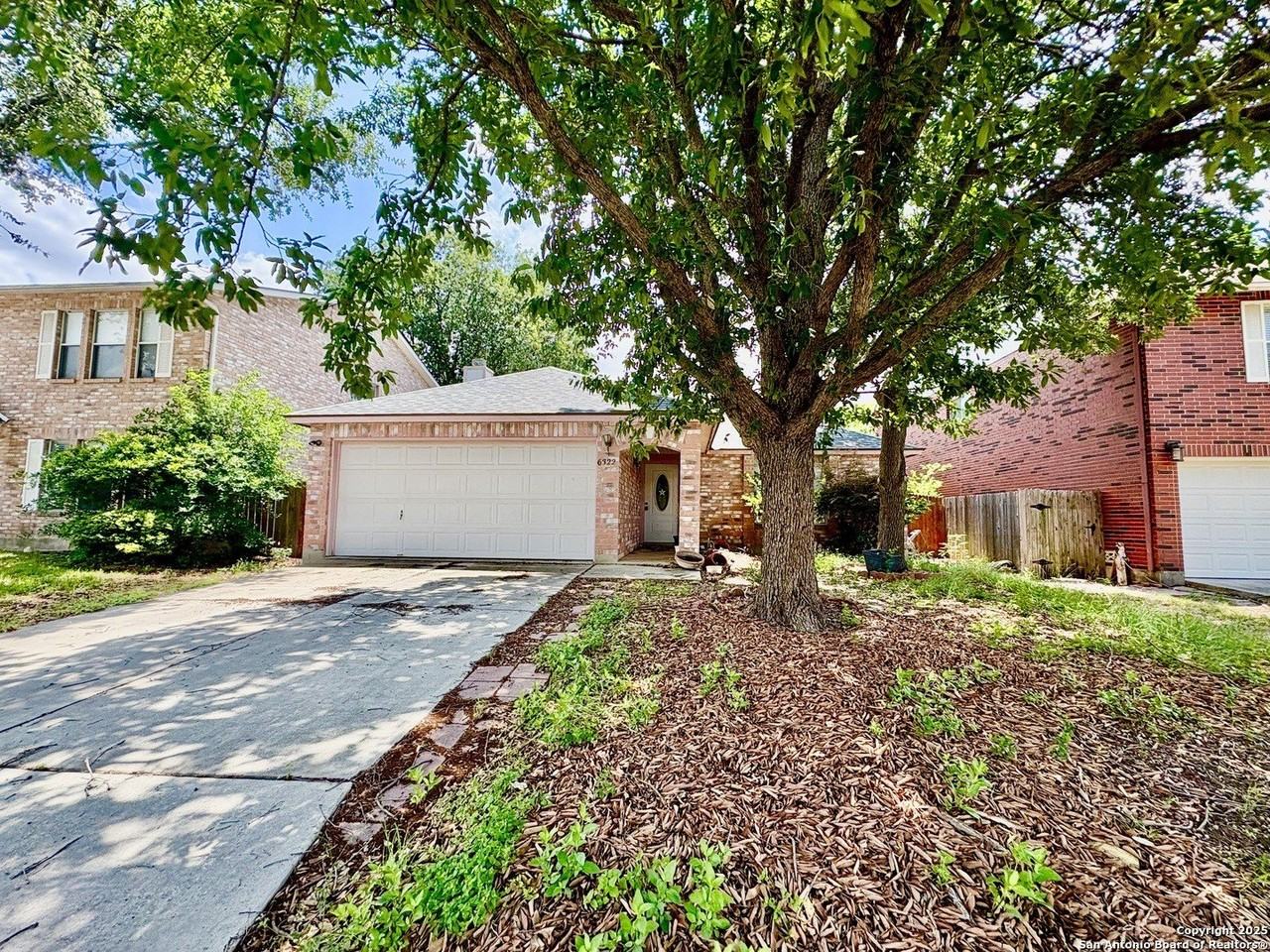 6322 Regency Wood - Photo 2 of 22