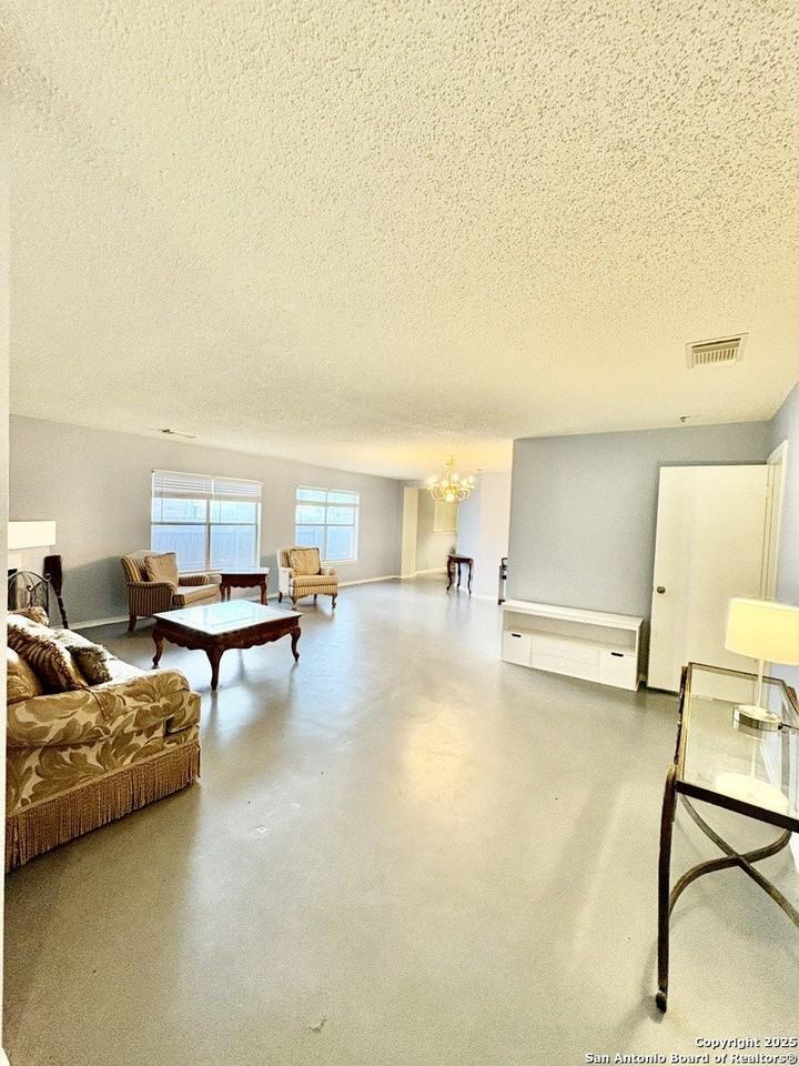 6322 Regency Wood - Photo 4 of 22