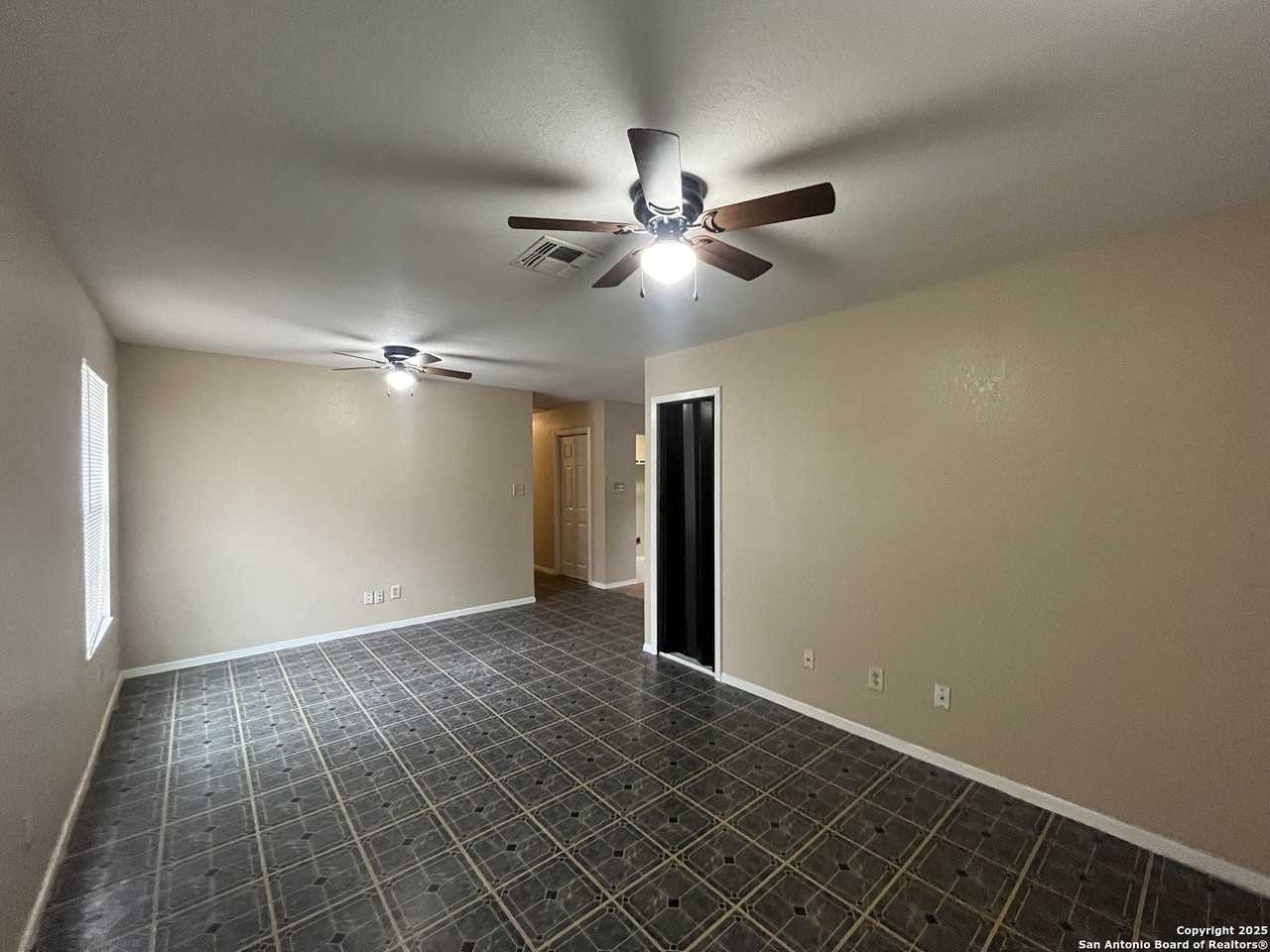 2228 Buffalo Street - Photo 5 of 24