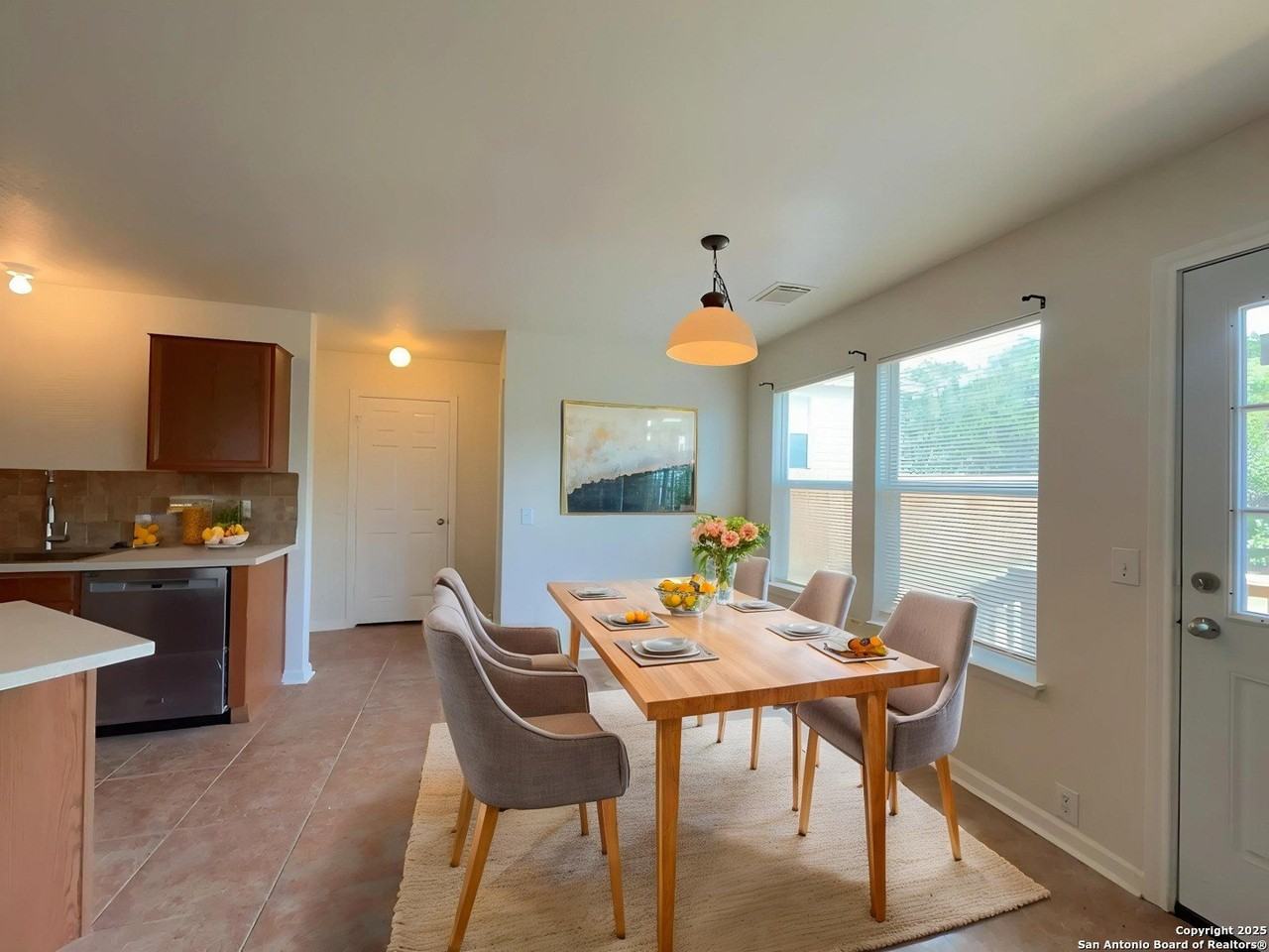 15742 Cotton Tail Ln - Photo 4 of 50