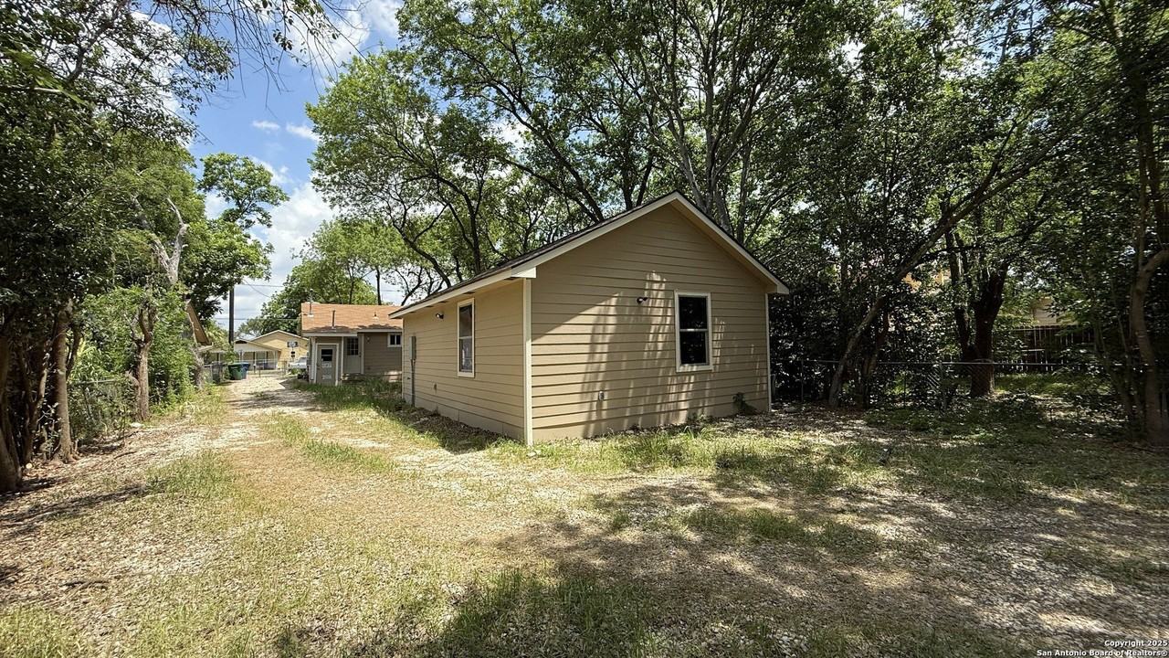 520 West Mayfield Boulevard #2 - Photo 7 of 7