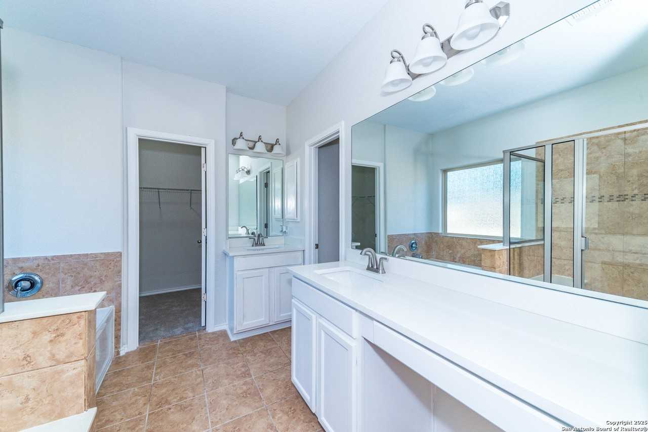 7735 Brisbane Bnd - Photo 7 of 15