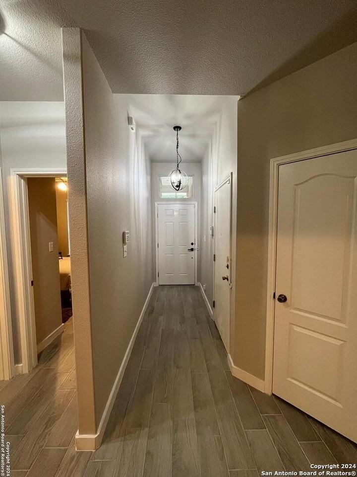 5618 Arcadia Park - Photo 3 of 31