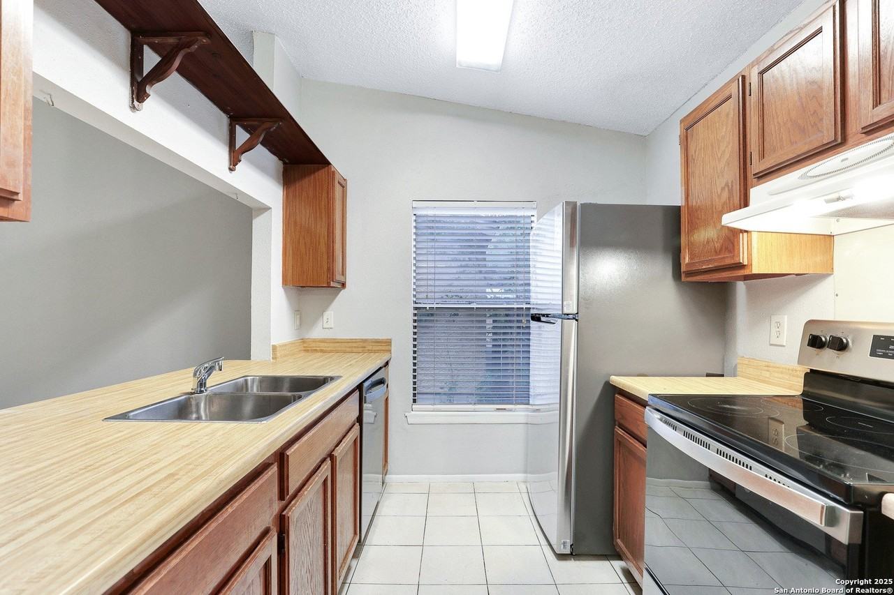 3951 Chimney Springs Drive - Photo 6 of 16