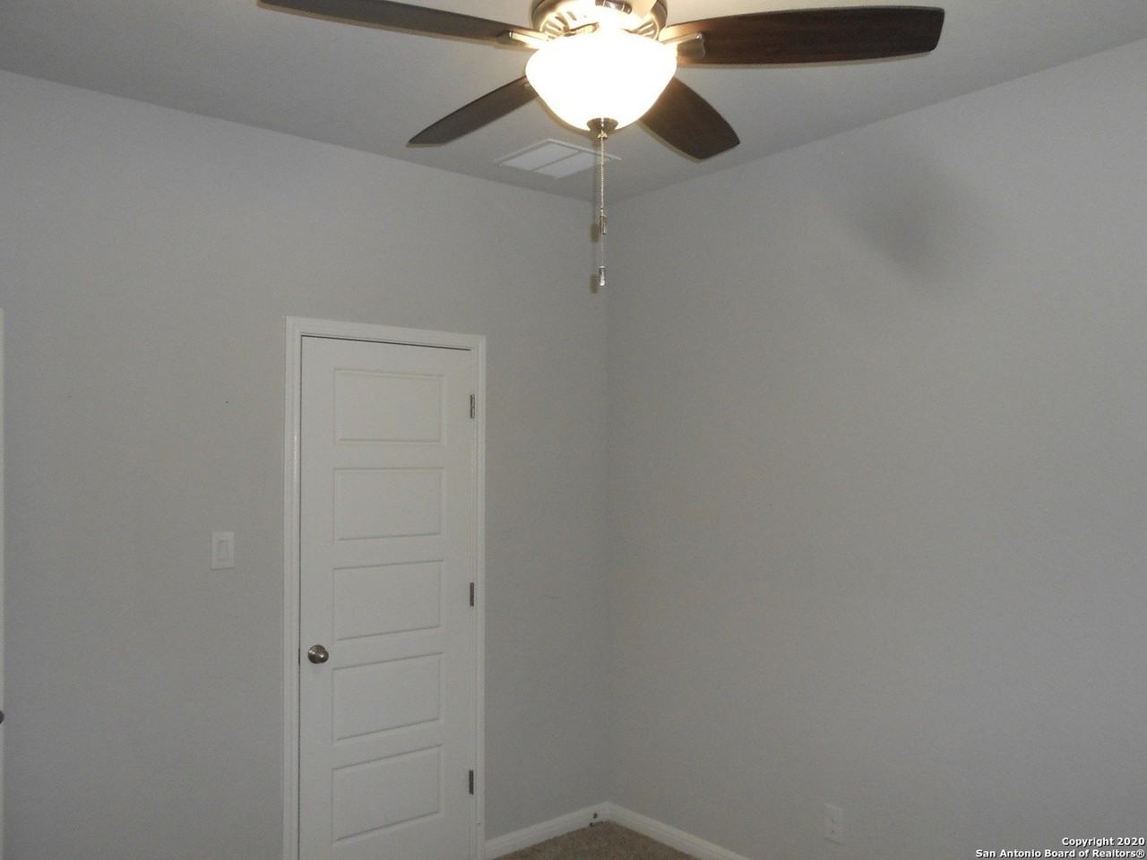 9729 Novacek Blvd - Photo 6 of 22