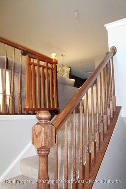 1712 Sandcastle Ln - Photo 3 of 23